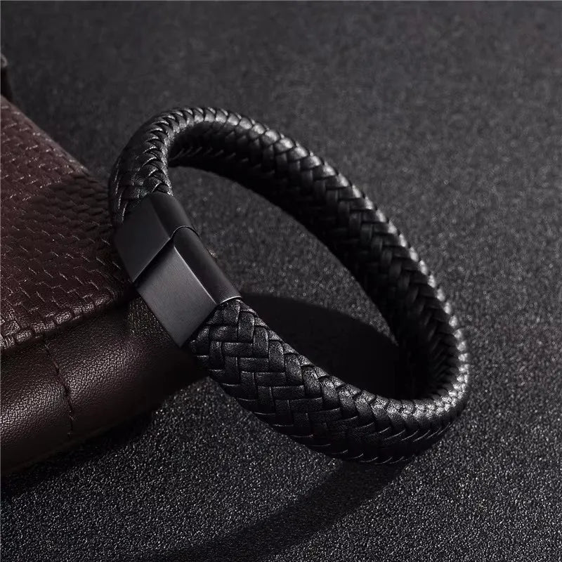 Retro Men's Leather Open Bangle