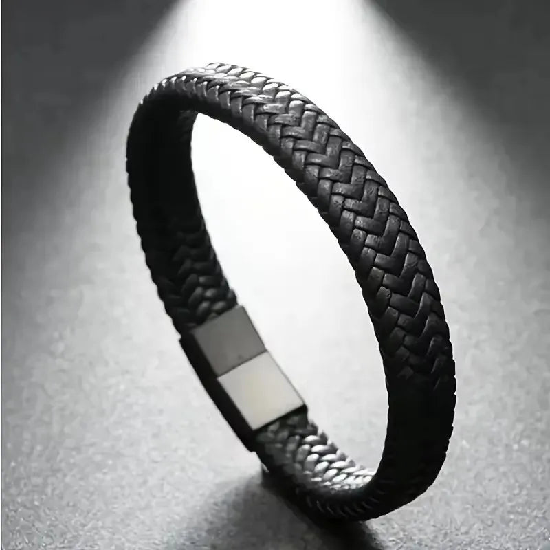 Retro Men's Leather Open Bangle